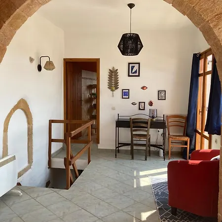 Lemoni House Pevkoi